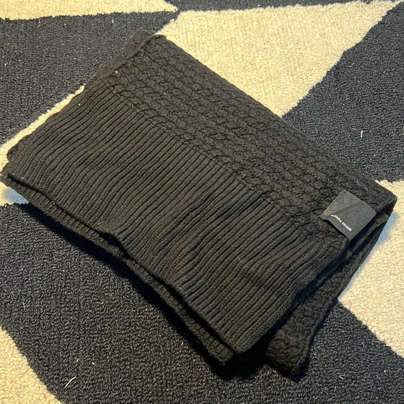 Canada Goose Knitted Scarf - Picture 2 of 4